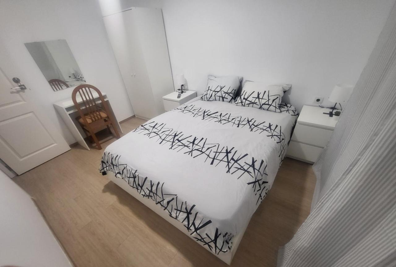 Habitaciones Con Bano Compartido En Bonito Apartamento En Badalona Kültér fotó