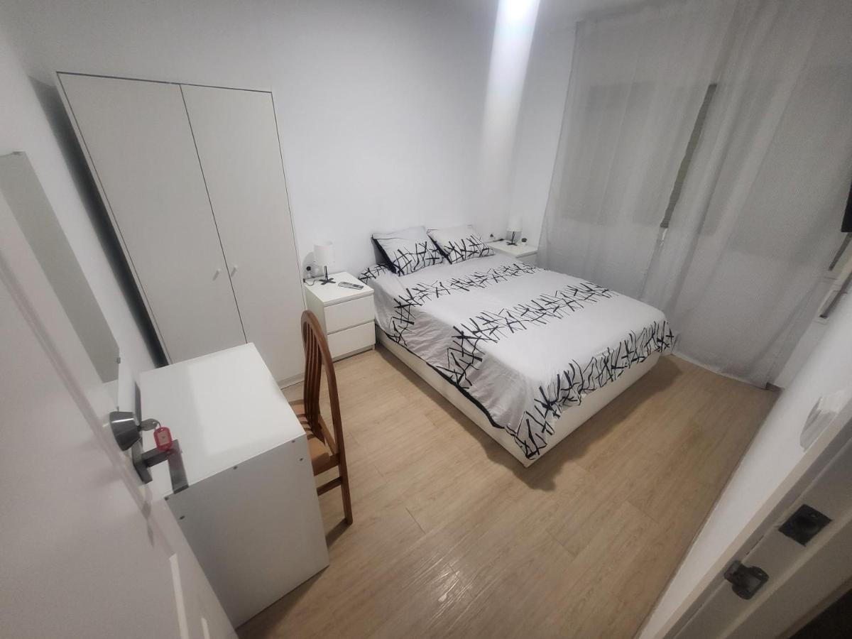 Habitaciones Con Bano Compartido En Bonito Apartamento En Badalona Kültér fotó