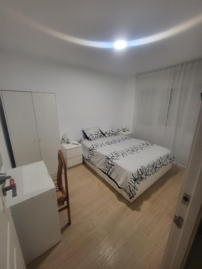 Habitaciones Con Bano Compartido En Bonito Apartamento En Badalona Kültér fotó